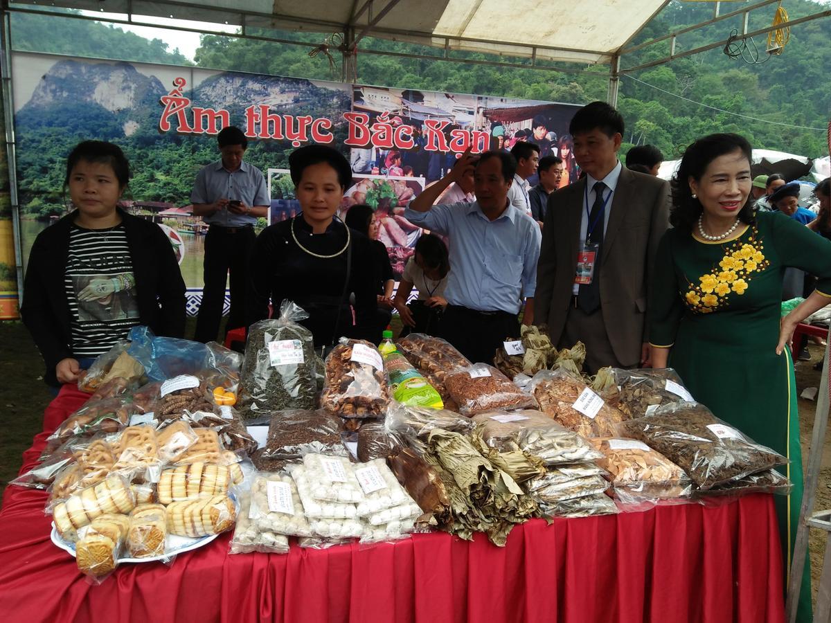 Tran Xuan Homestay Ba Be 外观 照片